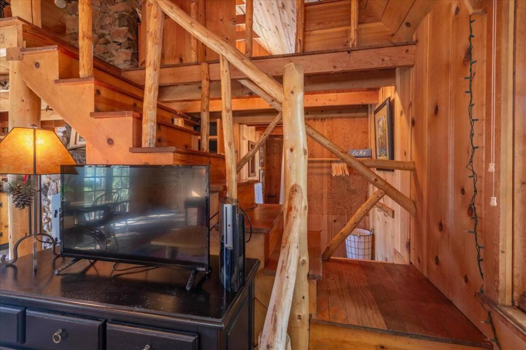 Coziest Cabin In Tahoe W Stone Fireplace Comfy Beds Close To Slopes & Lake Carnelian Bay Exterior foto
